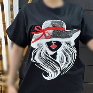 فروش اینترنتی تیشرت زنانه نخ پنبه  طرحدار فری تا سایز 46 استایلی شیک و مدرن