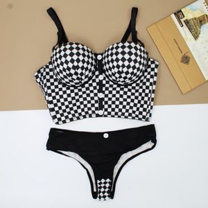 خرید انلاین ست لباس زیر فانتزی زنانه 7484