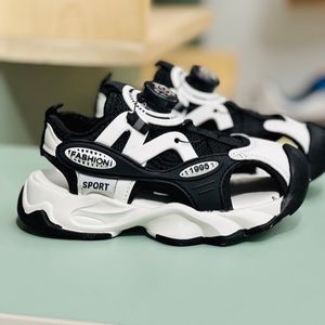 خرید اینترنتی قیمت صندل بچگانه طرح 1995 برند Kaka کد 4011902