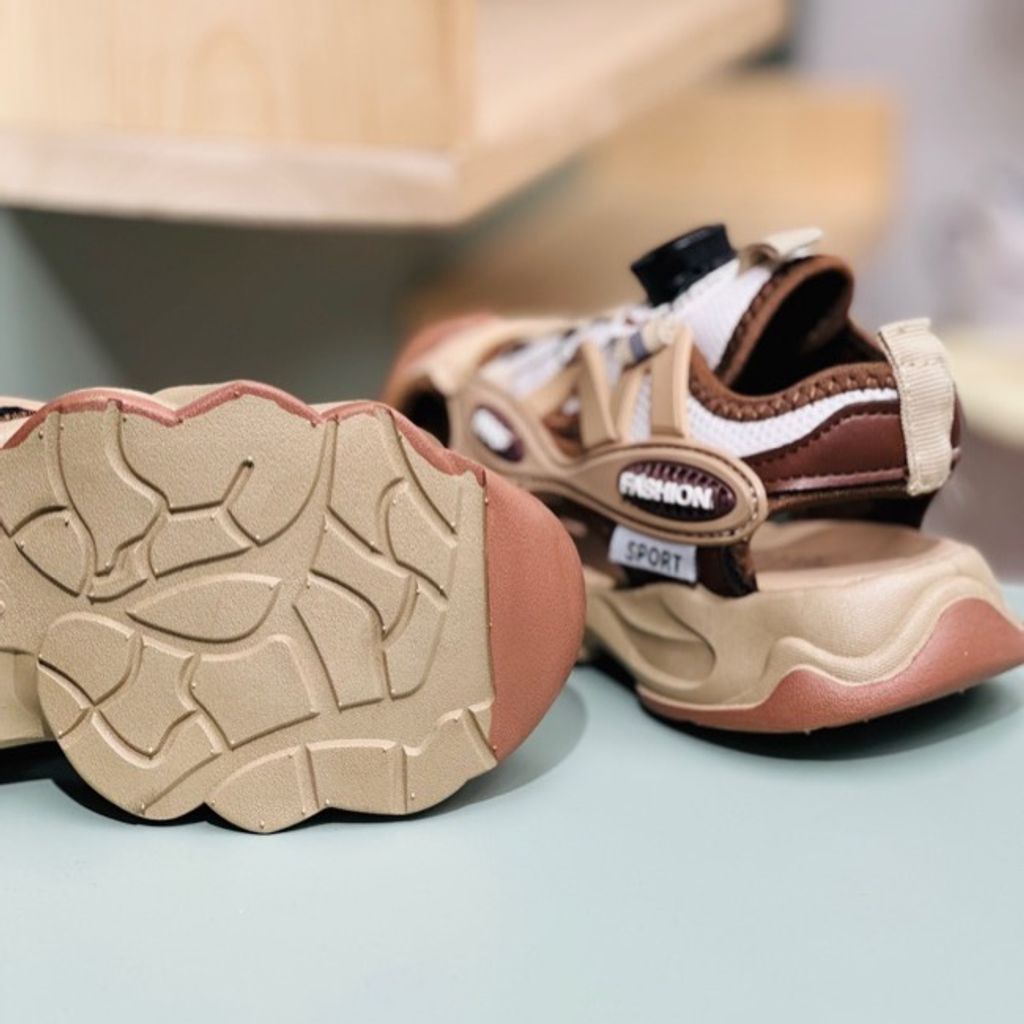 خرید اینترنتی قیمت صندل بچگانه طرح 1995 برند Kaka کد 4011902