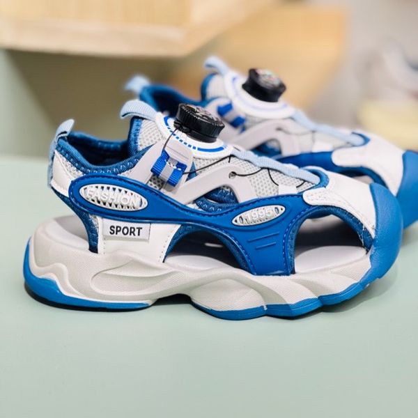 صندل بچگانه طرح 1995 برند Kaka کد 4011902