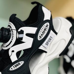 خرید اینترنتی قیمت صندل بچگانه طرح 1995 برند Kaka کد 4011902