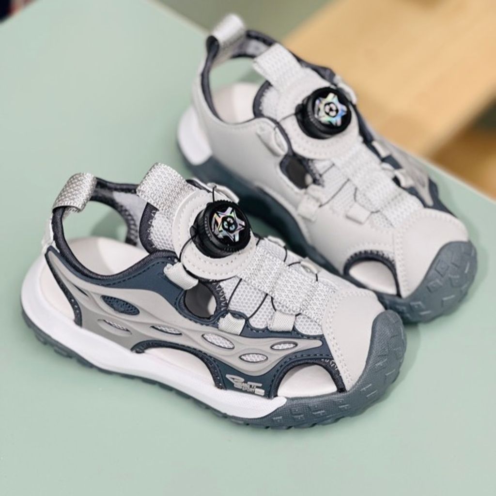 خرید اینترنتی قیمت صندل بچگانه طرح استار برند Kaka کد 4011903