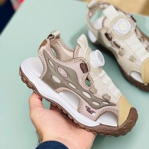 خرید اینترنتی قیمت صندل بچگانه طرح استار برند Kaka کد 4011903