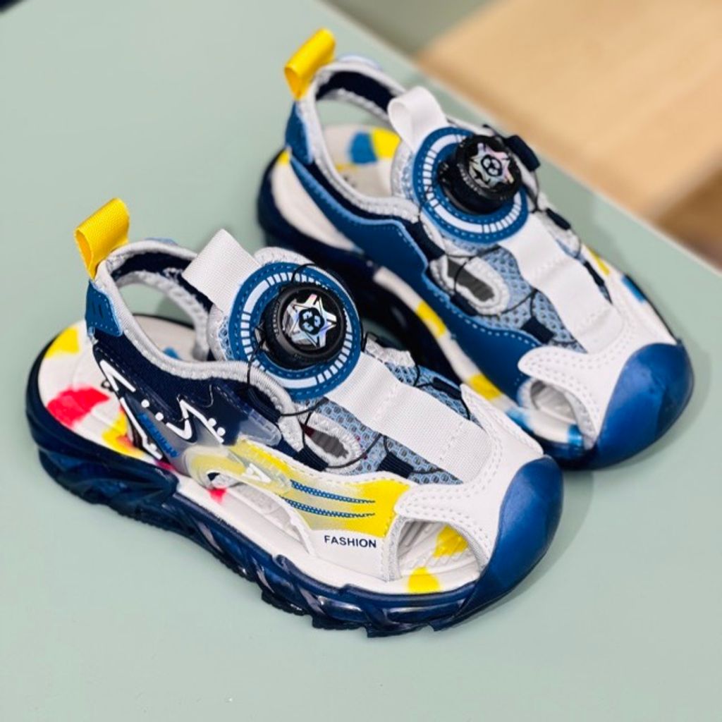 خرید اینترنتی قیمت صندل بچگانه طرح آبرنگی برند Kaka کد 4012302