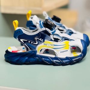 خرید اینترنتی قیمت صندل بچگانه طرح آبرنگی برند Kaka کد 4012302