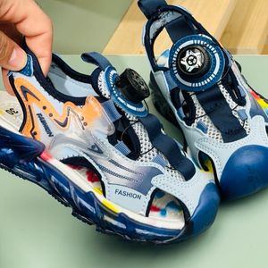 خرید اینترنتی قیمت صندل بچگانه طرح آبرنگی برند Kaka کد 4012302