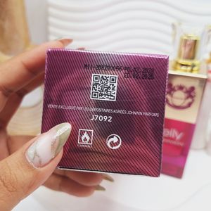 قیمت ارزان ادکلن 100 میل شرکتی ماندگاری 8 ساعته مدل elly JOHNWIN