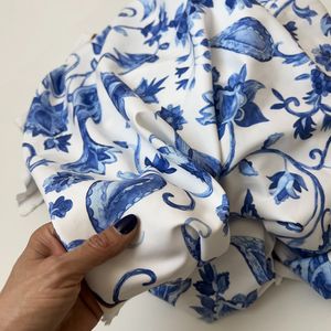 فروش اینترنتی پارچه ی کرپ مونیکای طرح سنتی