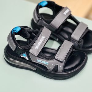 خرید اینترنتی قیمت صندل بچگانه اسپرت طرح کپسولی T-rex برند Kids کد 4012401