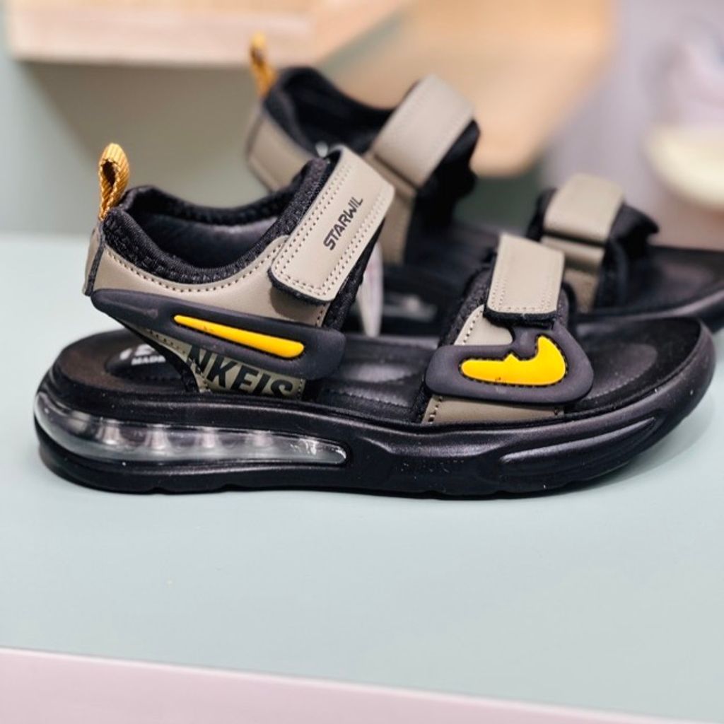 خرید اینترنتی قیمت صندل بچگانه اسپرت طرح کپسولی جردن برند Kids کد 4012601