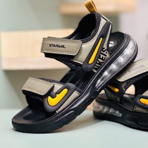 خرید اینترنتی قیمت صندل بچگانه اسپرت طرح کپسولی جردن برند Kids کد 4012601