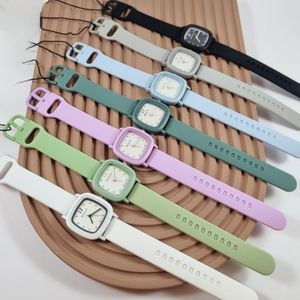 "ساعت مچی بلون اسپرت با بند سیلیکونی