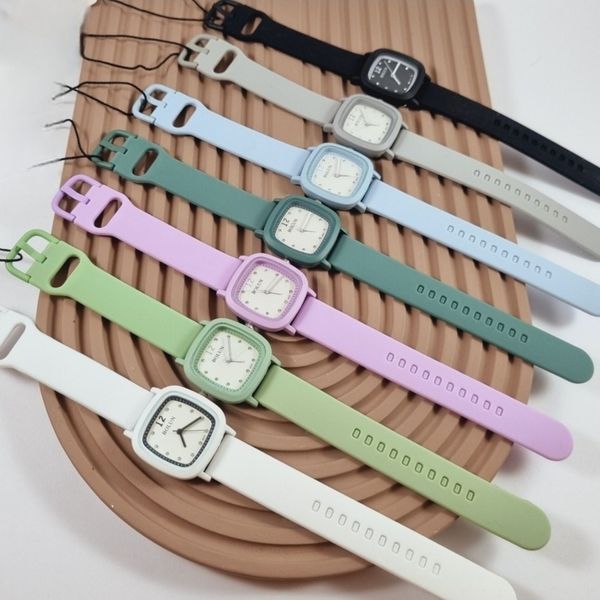 "ساعت مچی بلون اسپرت با بند سیلیکونی