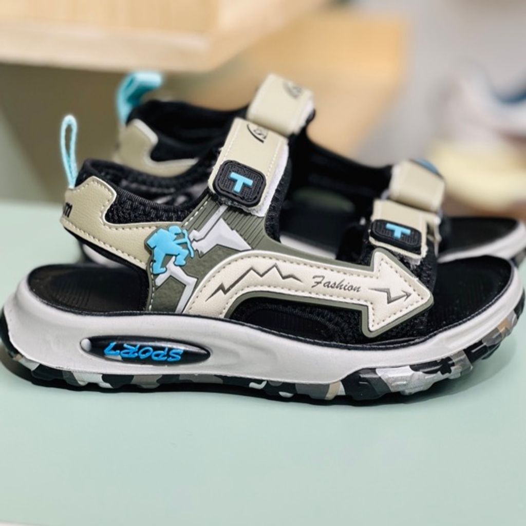 خرید اینترنتی قیمت صندل بچگانه طرح کوهنورد برند winstar کد 4020702