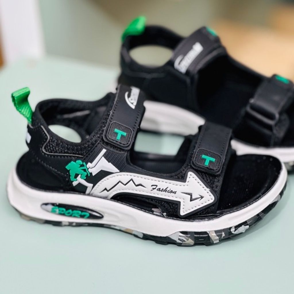 خرید اینترنتی قیمت صندل بچگانه طرح کوهنورد برند winstar کد 4020702