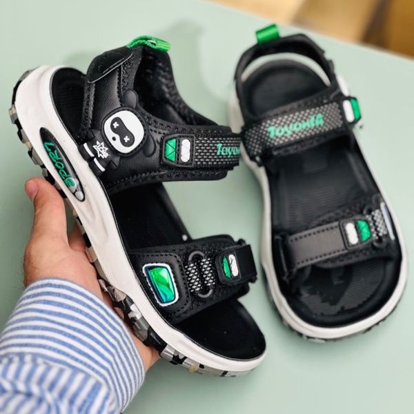 صندل بچگانه طرح mr bone برند winstar کد 4020703