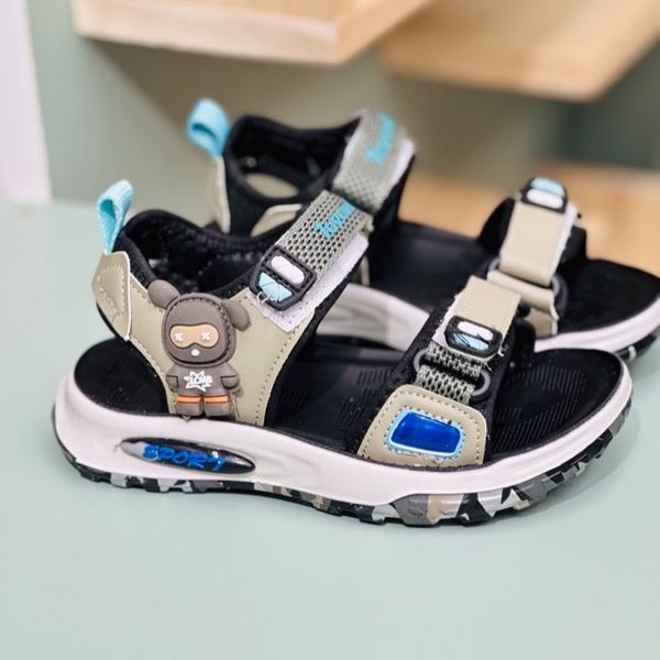 صندل بچگانه طرح mr bone برند winstar کد 4020703