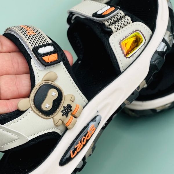 صندل بچگانه طرح mr bone برند winstar کد 4020703