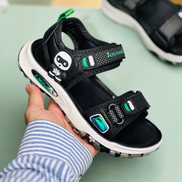 صندل بچگانه طرح mr bone برند winstar کد 4020703