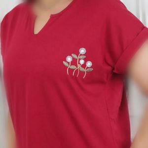 خرید اینترنتی تیشرت قواره دار  یقه V زنانه گلدوزی شده