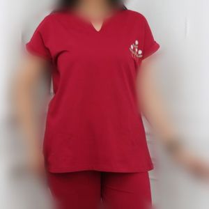 خرید آنلاین تیشرت قواره دار  یقه V زنانه گلدوزی شده
