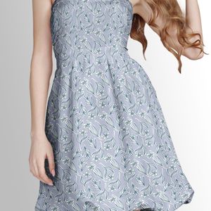 قیمت پارچه لباسی طرحدار پارچه الف مدل کرپ بوگاتی طرح شاخ و برگ سایا کد 4011400