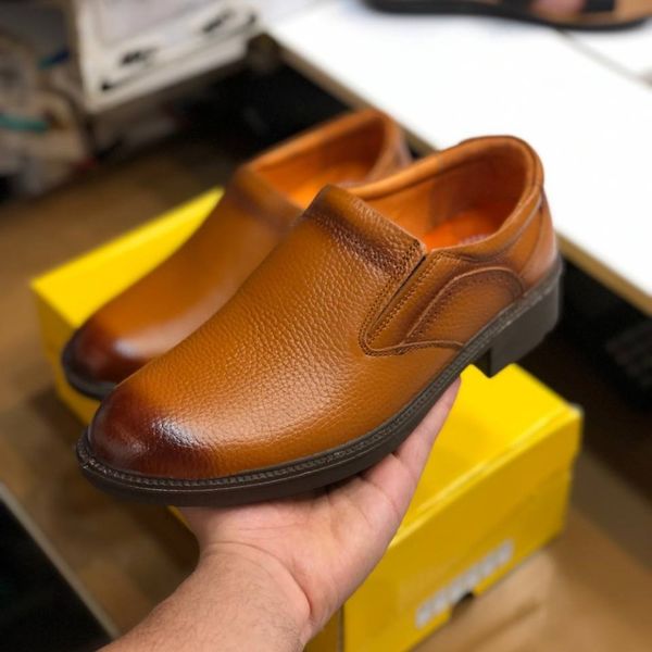 کفش چرم مردانه مجلسی ایپک رنگ عسلی