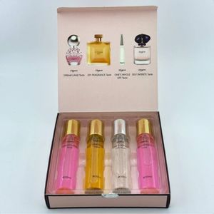 فروش اینترنتی گیفت باکس ادکلن 4 عددی وی یس حجم 30 میل VeYes