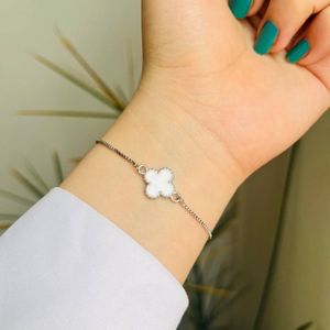 قیمت ارزان دستبند استیل طرح ونکلیف نقره ای