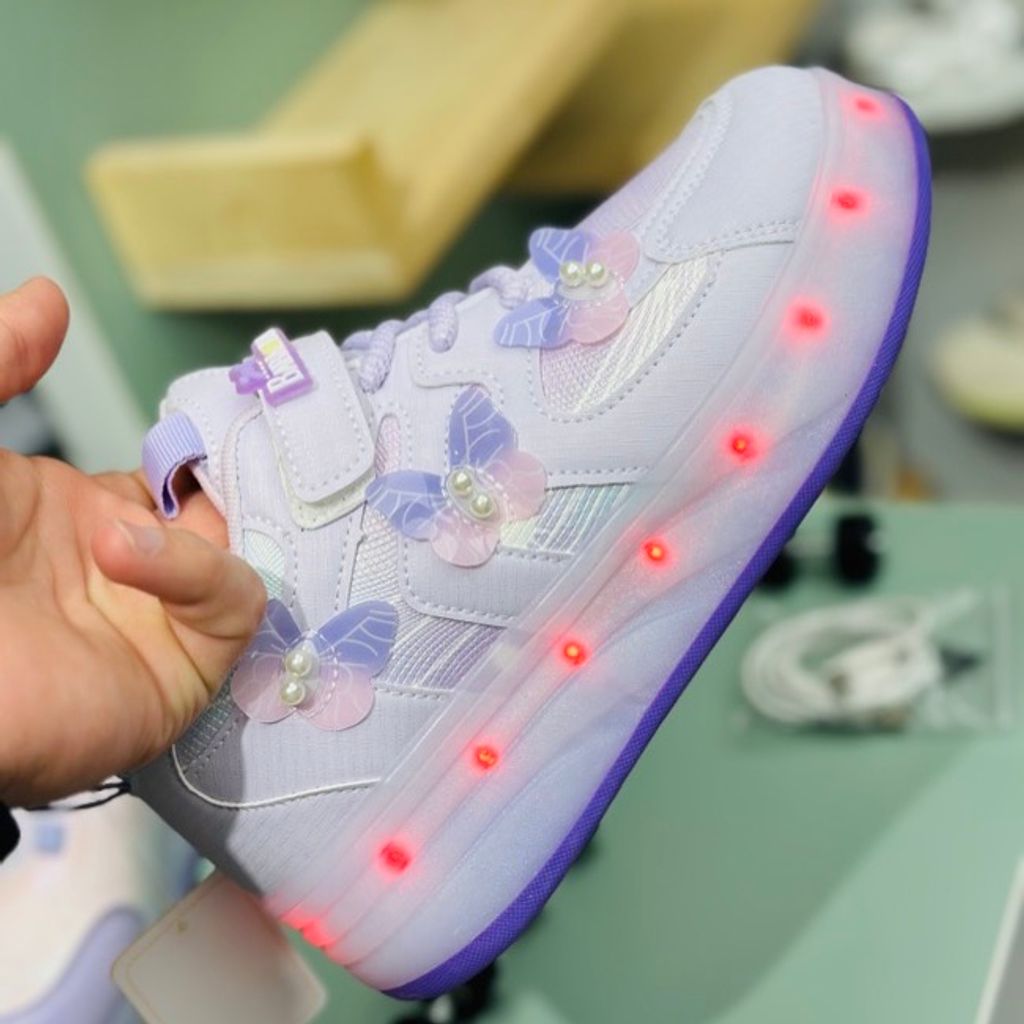 خرید اینترنتی قیمت کتونی دخترانه اسکیتی چراغدار طرح پروانه برند KIDS KING کد 4022801