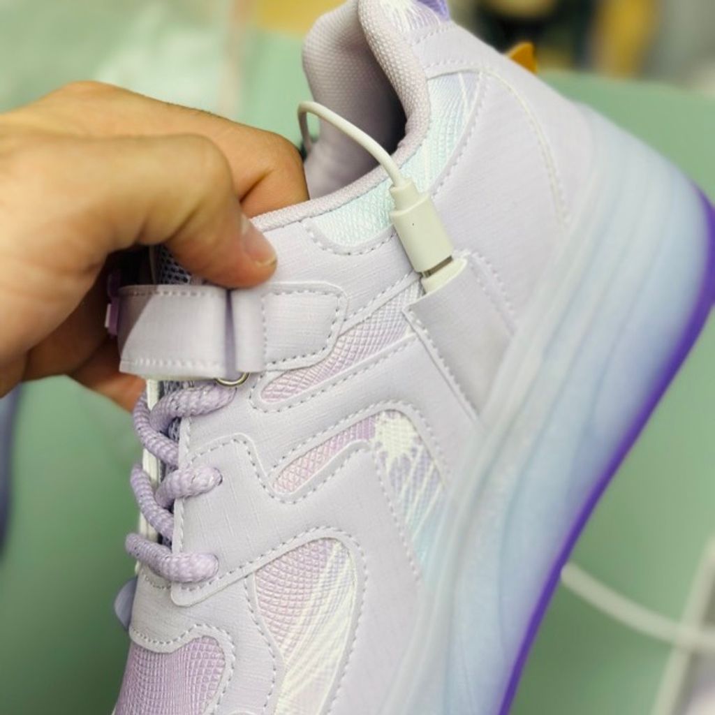 خرید اینترنتی قیمت کتونی دخترانه اسکیتی چراغدار طرح پروانه برند KIDS KING کد 4022801