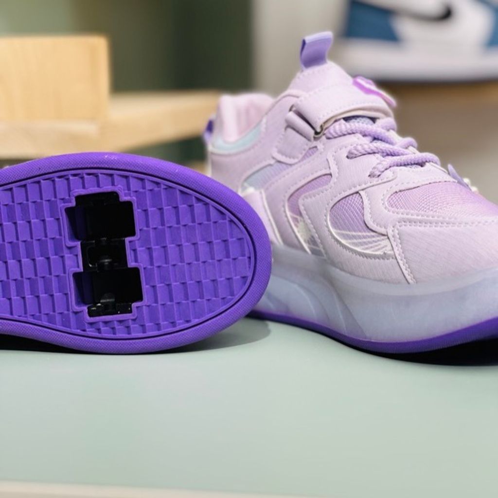 خرید اینترنتی قیمت کتونی دخترانه اسکیتی چراغدار طرح پروانه برند KIDS KING کد 4022801