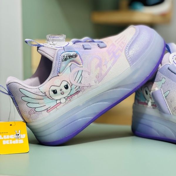 کتونی دخترانه اسکیتی چراغدار طرح کرومی برند KIDS KING کد 4022802