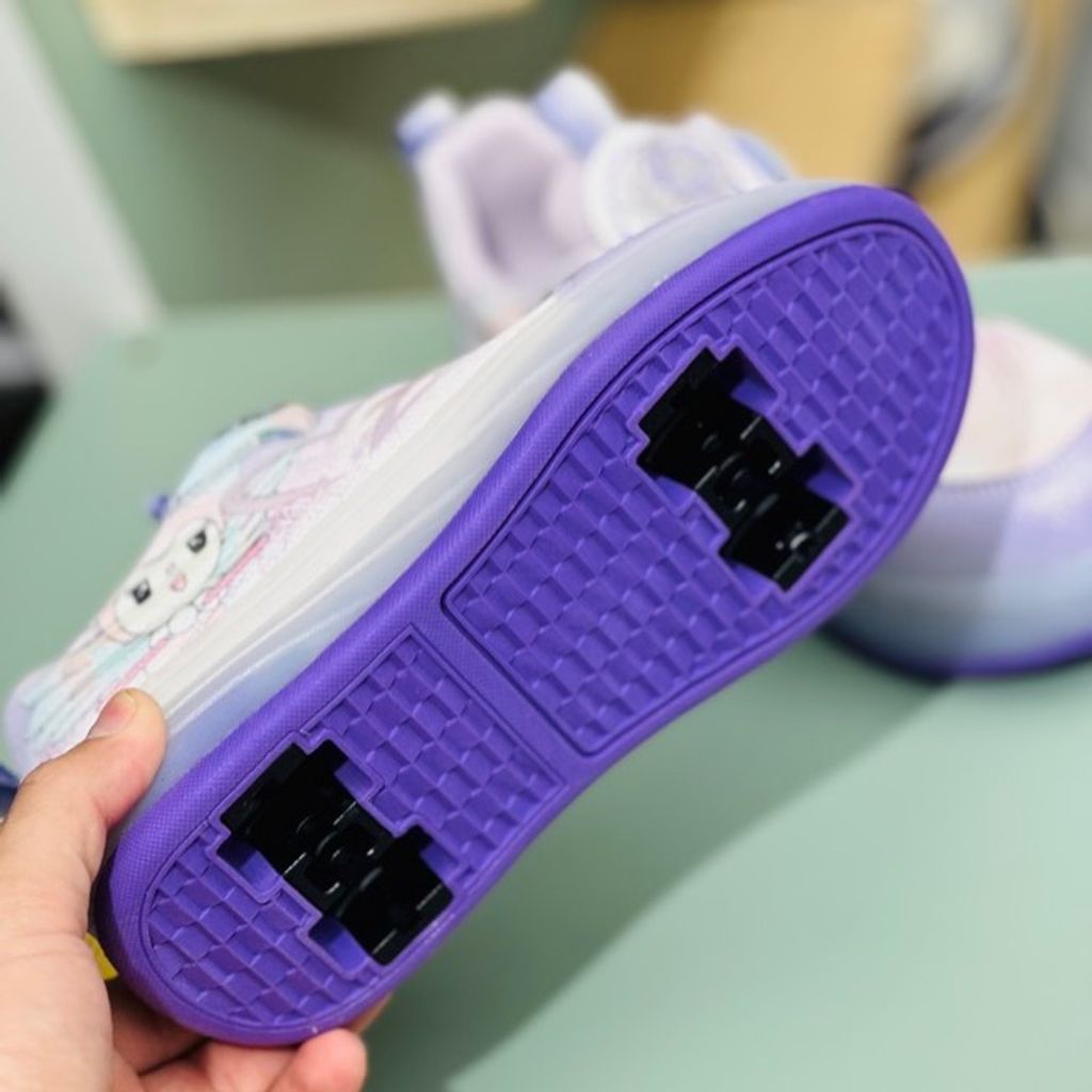 خرید اینترنتی قیمت کتونی دخترانه اسکیتی چراغدار طرح کرومی برند KIDS KING کد 4022802