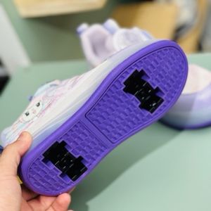 خرید انلاین کتونی دخترانه اسکیتی چراغدار طرح کرومی برند KIDS KING کد 4022802
