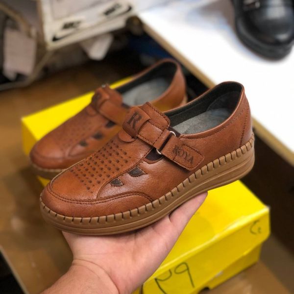 کفش طبی زنانه مدل باران رنگ عسلی