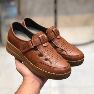 کفش طبی زنانه مدل باران رنگ عسلی