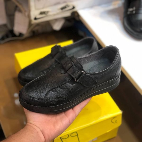 کفش طبی چرم زنانه مدل باران رنگ مشکی