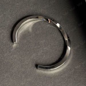 مشخصات بنگل مردانه مدل پیچ خورده ( در 3 رنگبندی )