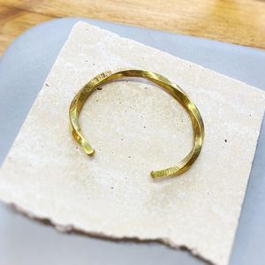 خرید اینترنتی بنگل مردانه مدل پیچ خورده ( در 3 رنگبندی )