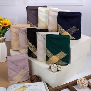 روسری ابریشم ساده  دور طلایی