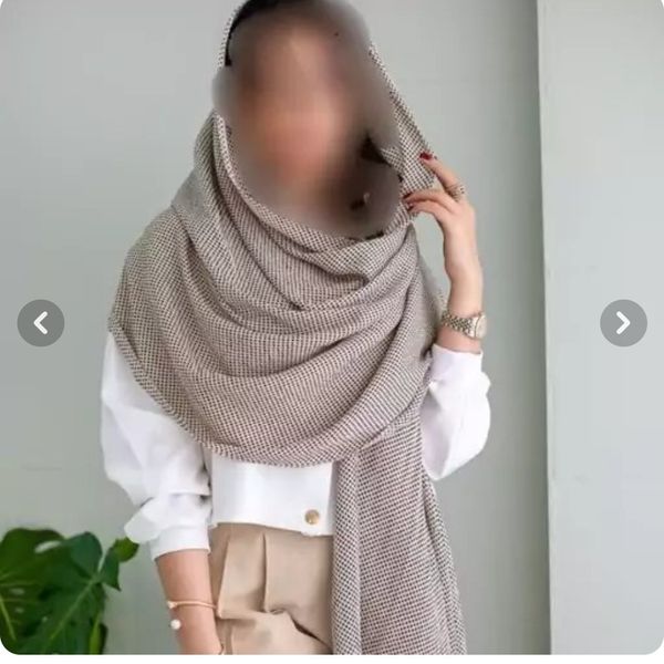 شال برشکا خال دار دور نقره ای