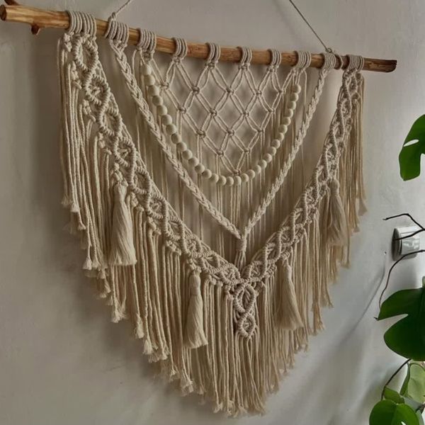 دیوارآویز مکرومه با مهره چوبی مدل یونیک