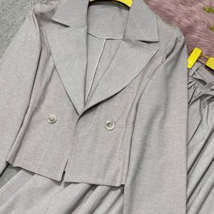 فروش اینترنتی کت دامن زنانه طرح ثریا