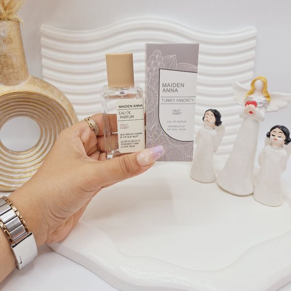 عطر بیکینی رایحه چوب دودی (MILKY RABBIT) حجم 50 میل فوق العاده خوشبو با ما
