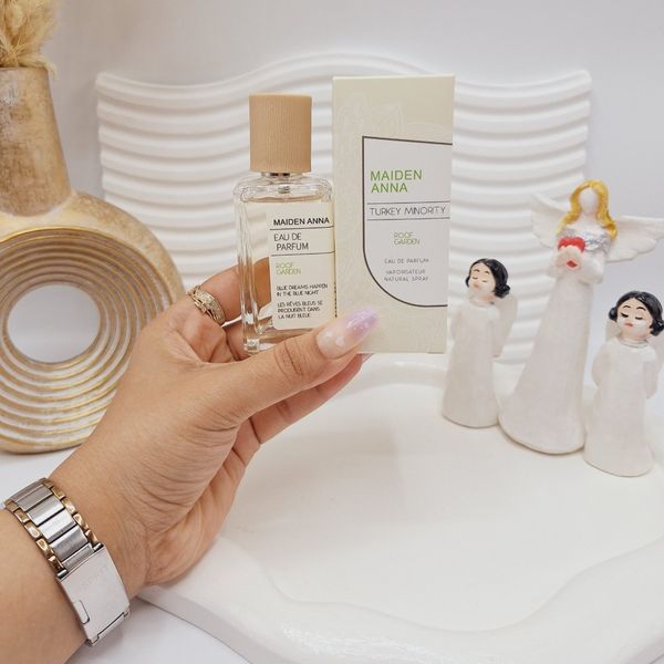 عطر بیکینی رایحه درخت و برگ (ROOF GARDEN) حجم 50 میل فوق العاده خوشبو با م