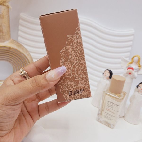 عطر بیکینی رایحه چوب صندل (SNDALWOOD) حجم 50 میل فوق العاده خوشبو با ماندگ