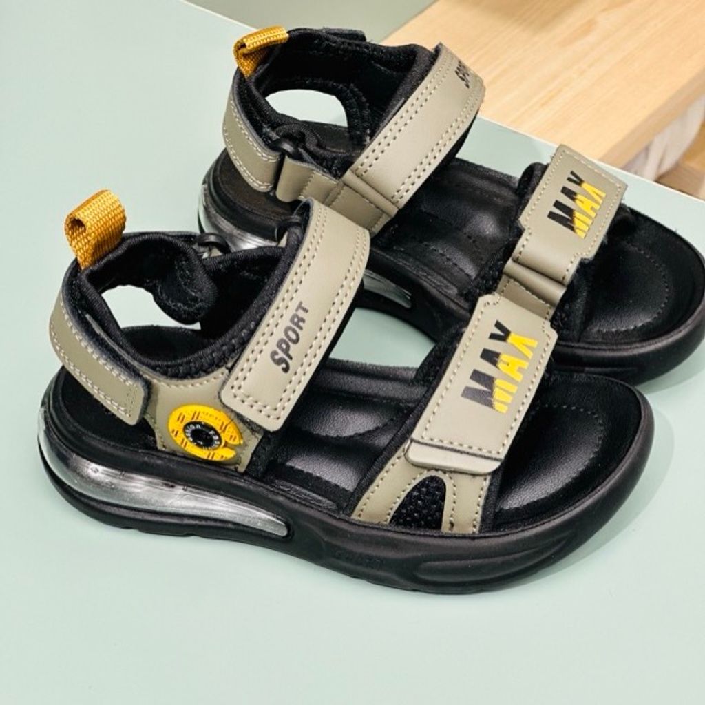 خرید اینترنتی قیمت صندل بچگانه اسپرت طرح کپسولی حلقه برند Kids کد 4022902