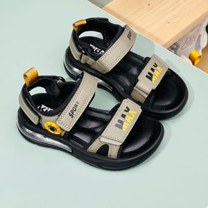 خرید اینترنتی قیمت صندل بچگانه اسپرت طرح کپسولی حلقه برند Kids کد 4022902